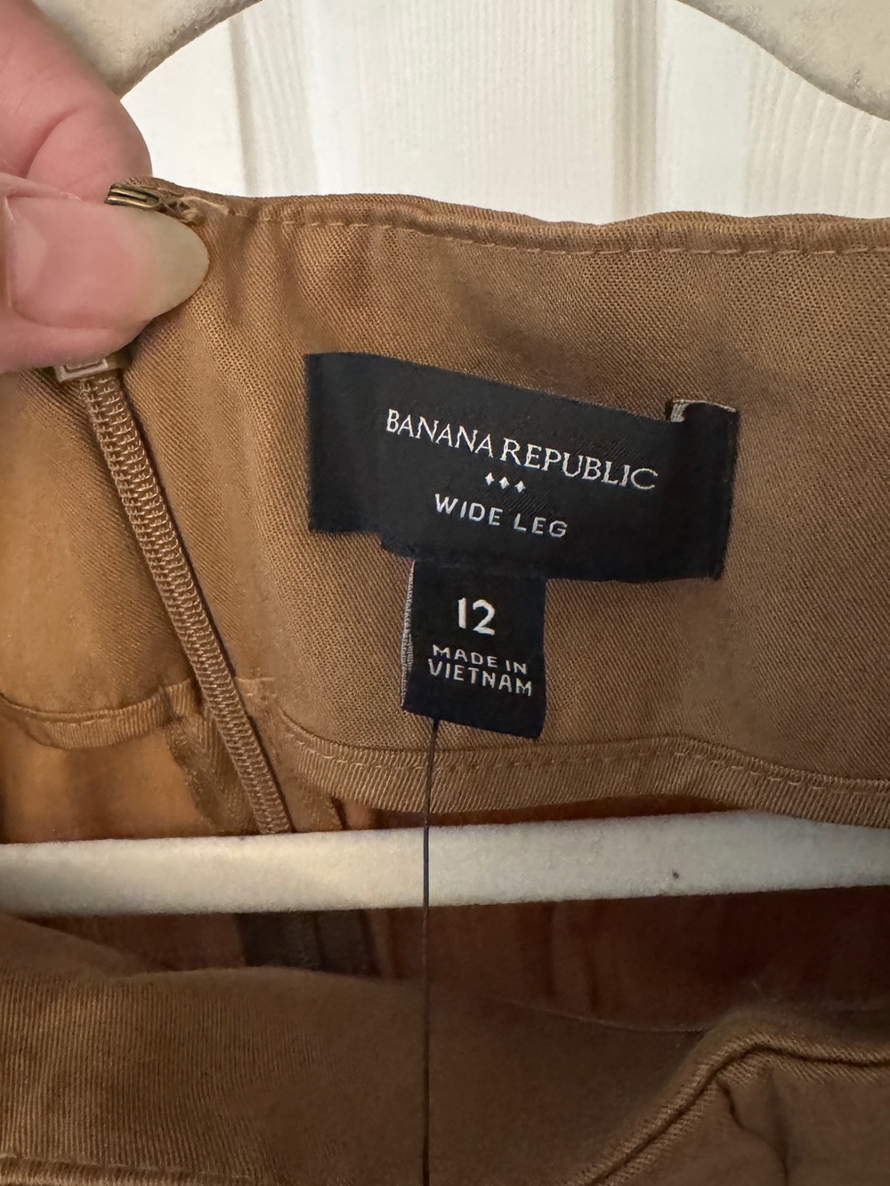 Banana Republic Wide Leg Chinos in Camel Brown